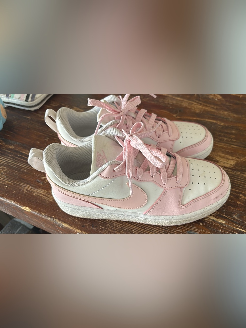 Nike Girl’s Low-Top Sneakers Light Pink and White